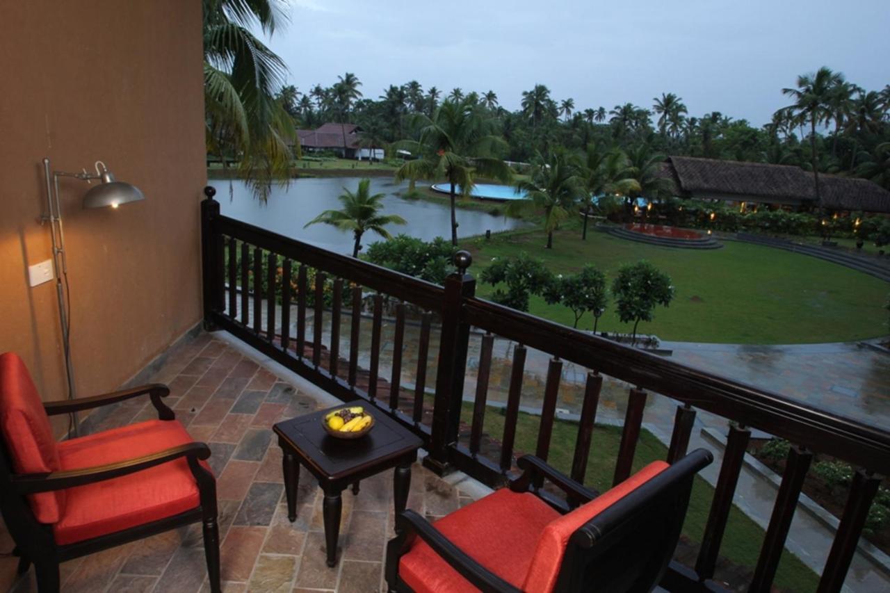 Vasundhara Sarovar Premiere