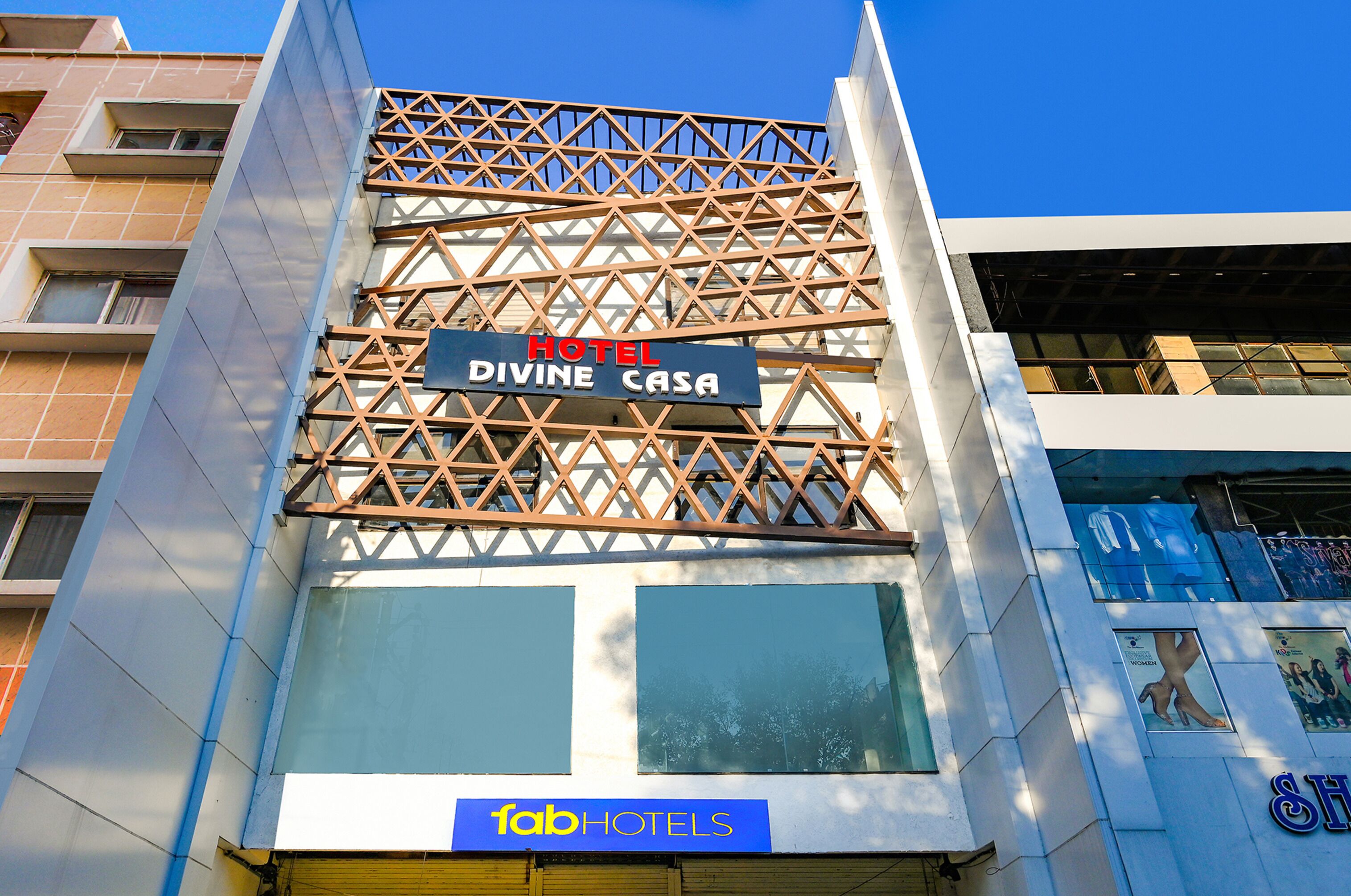 Divine Casa by Fabhotel