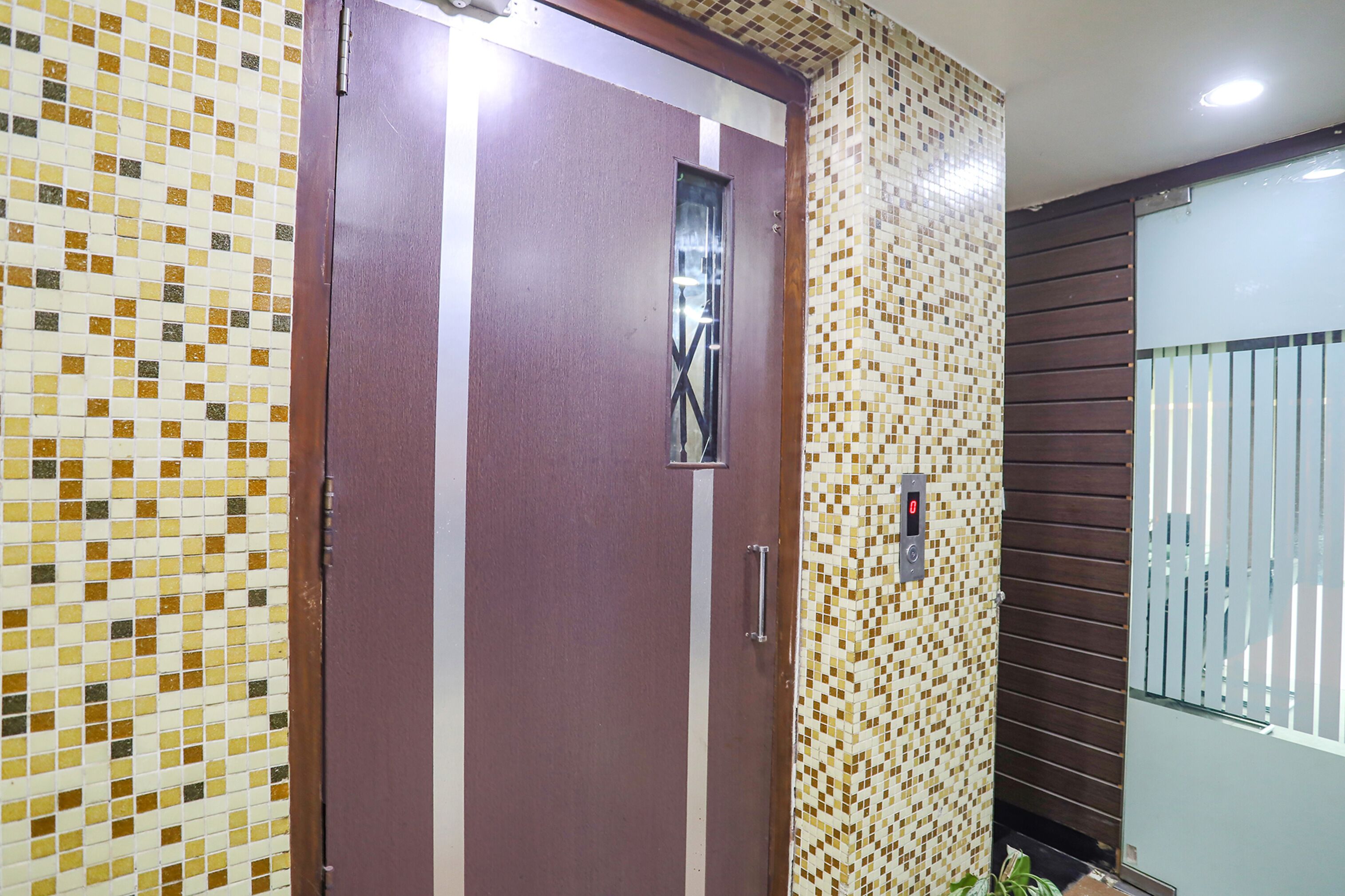 Fabexpress Ashoka Palace