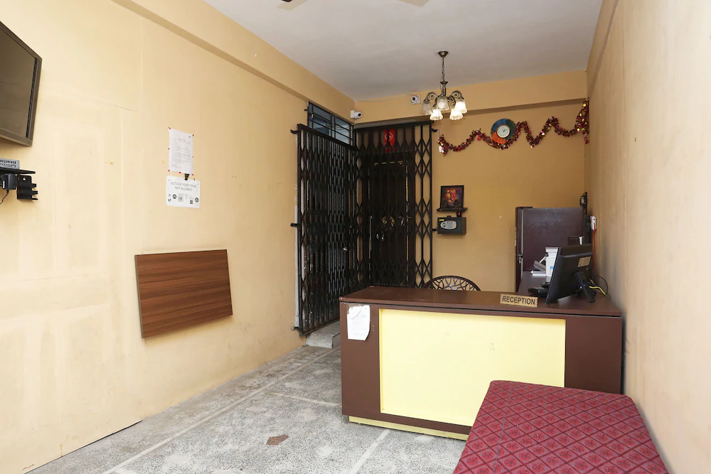 Hotel Cristal Park by OYO Rooms