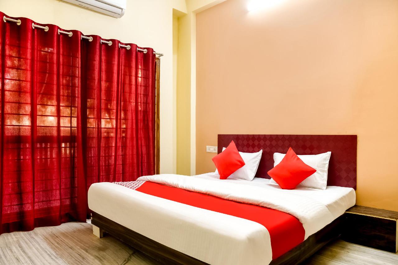 Hotel Maple Tree by OYO Rooms