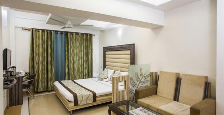 Hotel Ranjit's Lakeview