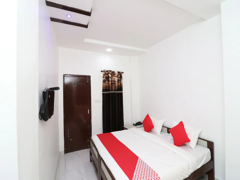 Hotel Sheraton Inn By Oyo Rooms