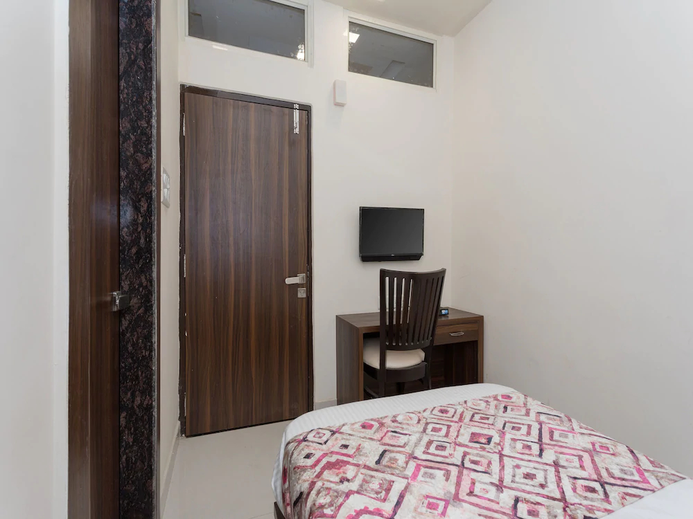 Hotel Shri Vilas By OYO Rooms