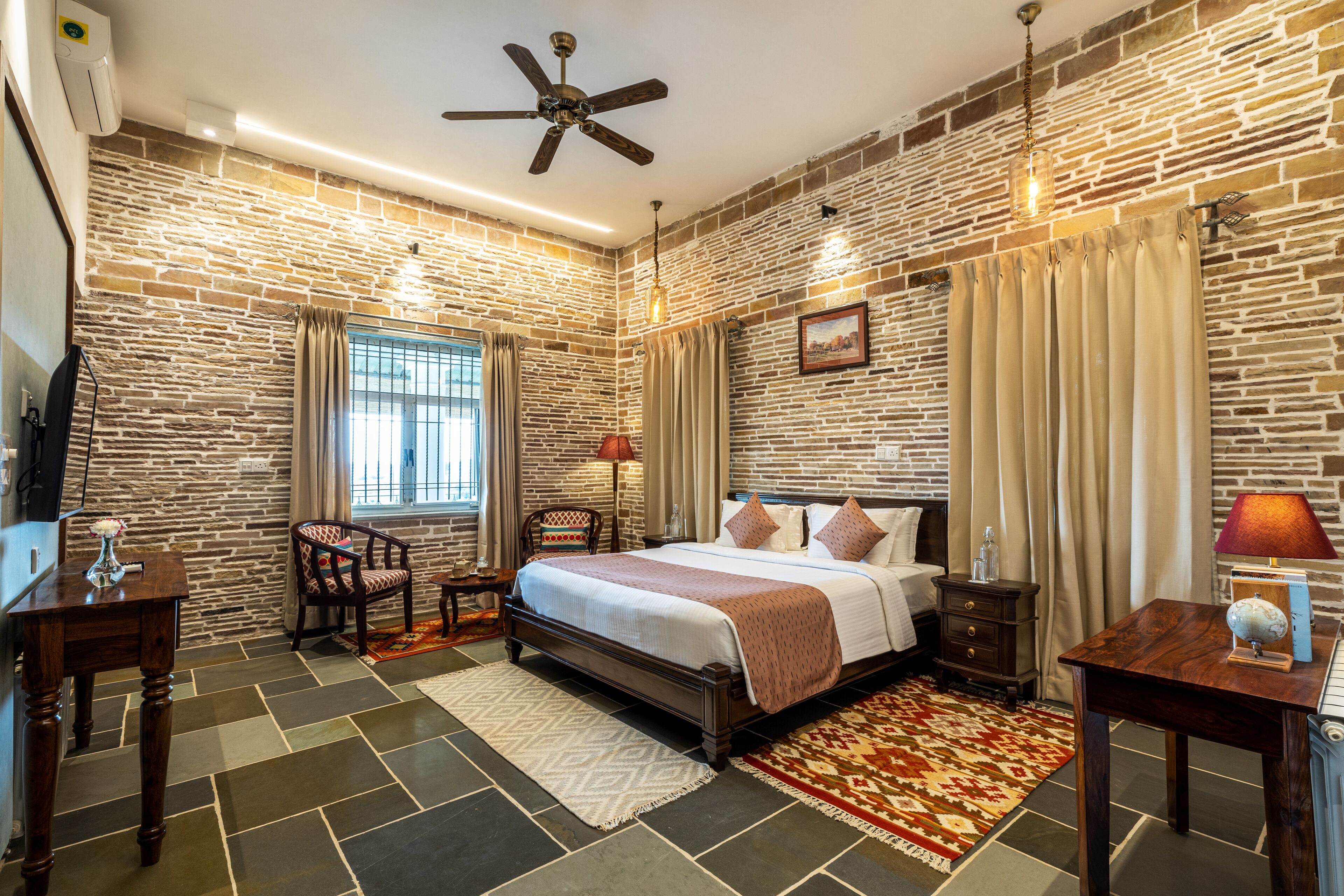 Moonstone Bhopal Ama Stays & Trails