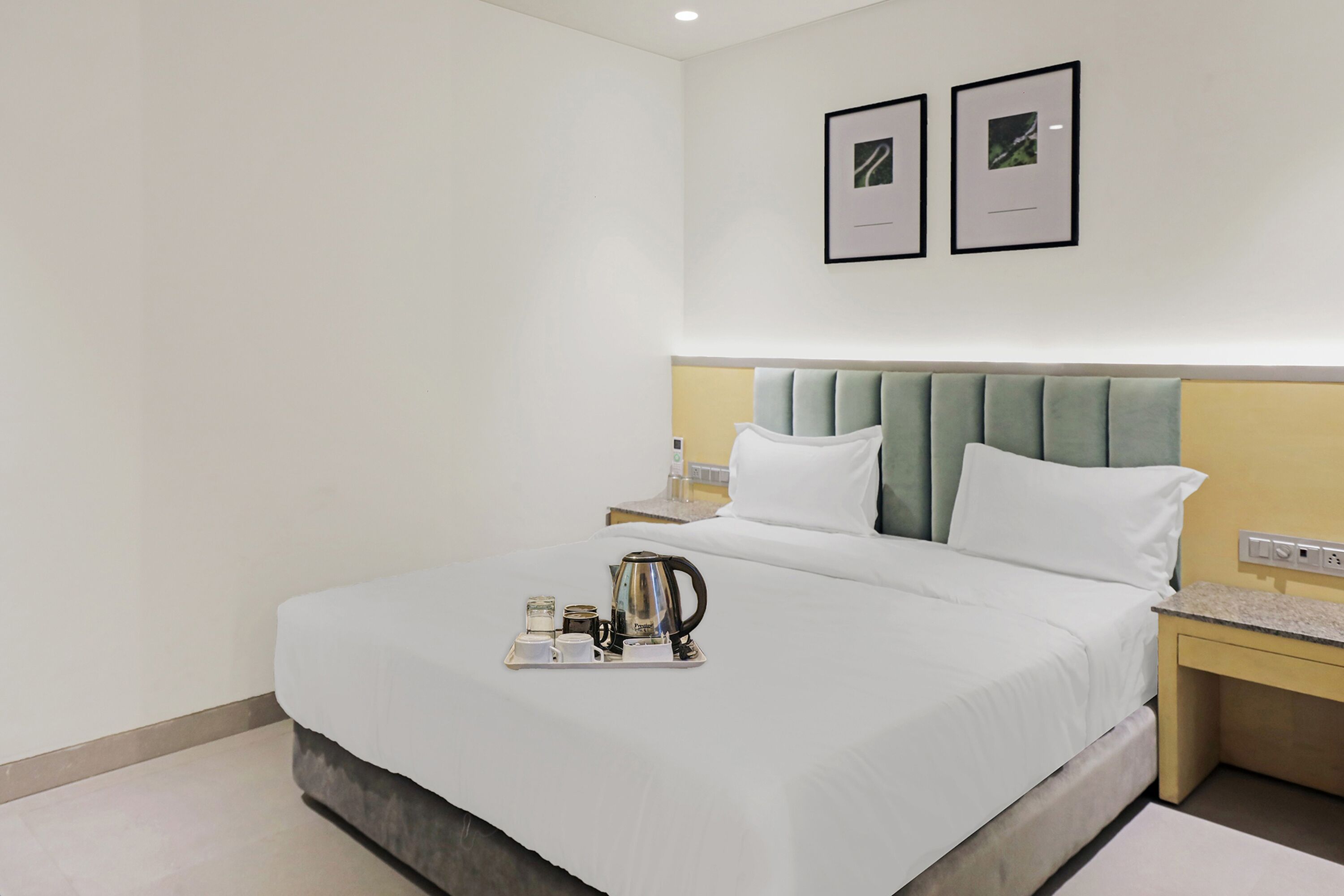 Oasis Yellow Courtyard by Fabhotel