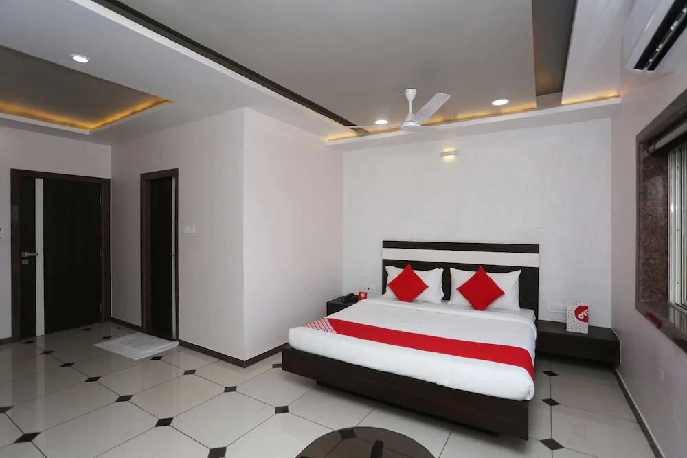 OYO 19312 Hotel Shiv Shakti