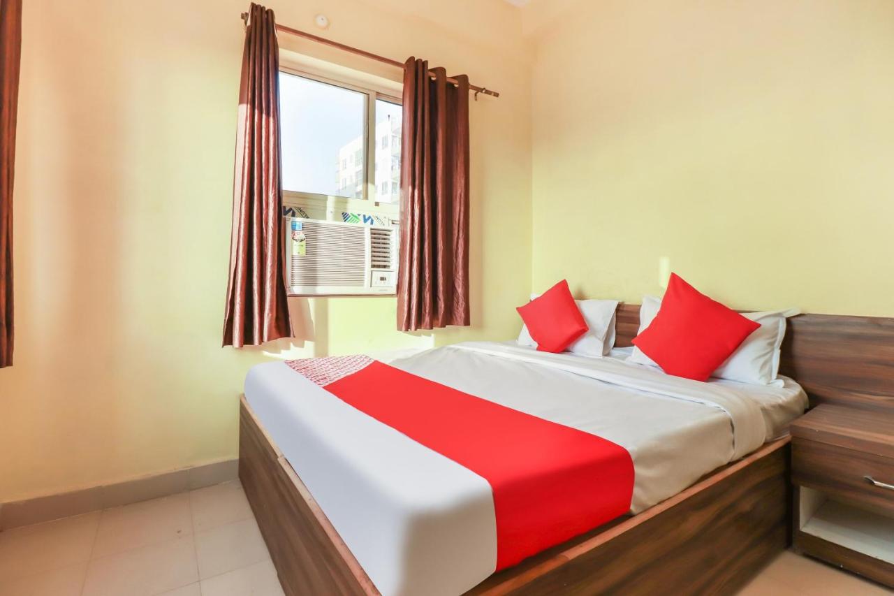 Hotel Parkland Blue by OYO Rooms
