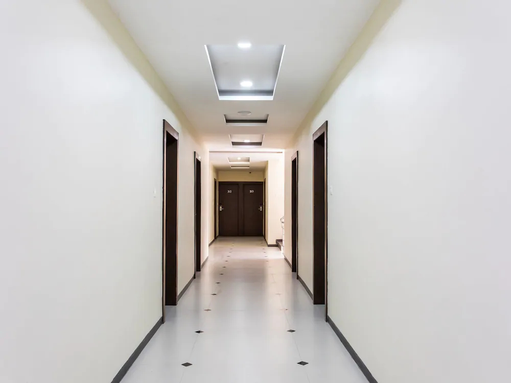 Hotel Avirat Inn By OYO Rooms
