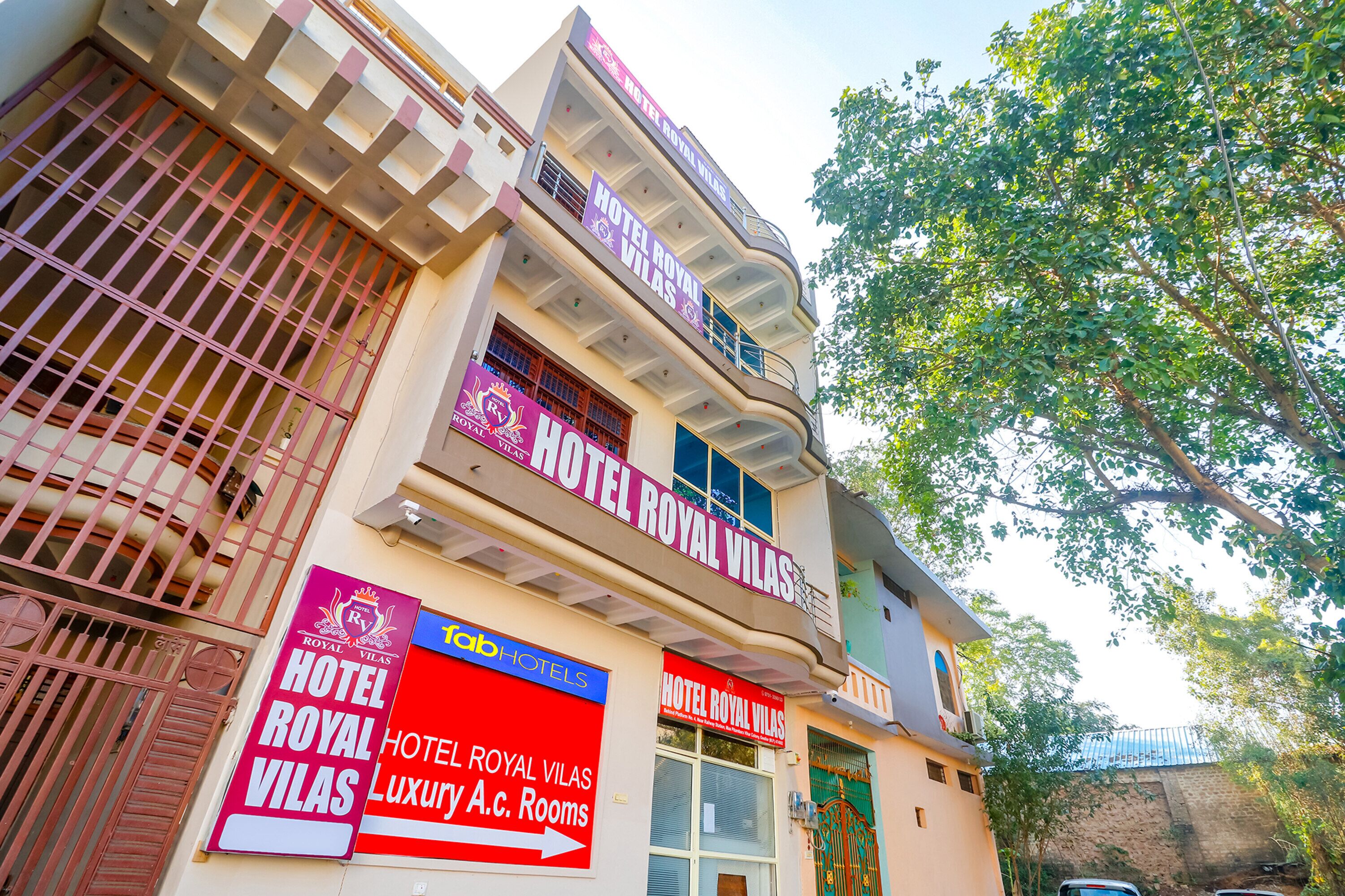 FabExpress Royal Villas