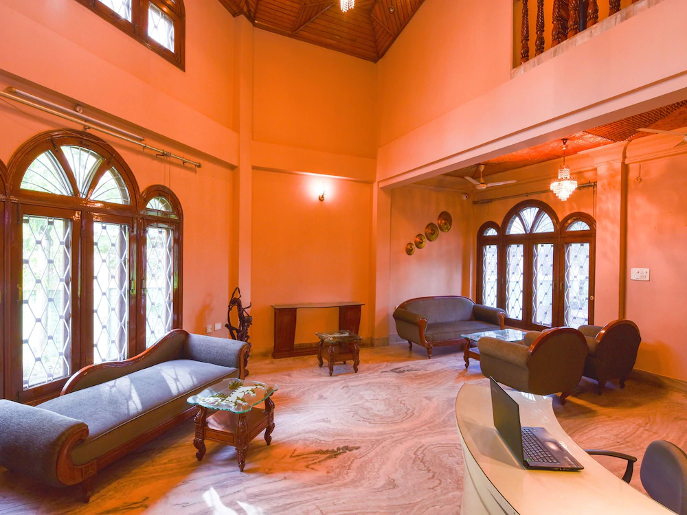 OYO 15933 Hotel V Square