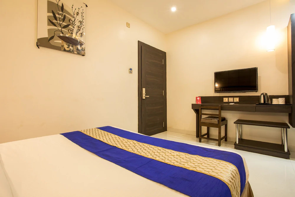 Anroute Stays South Tukoganj