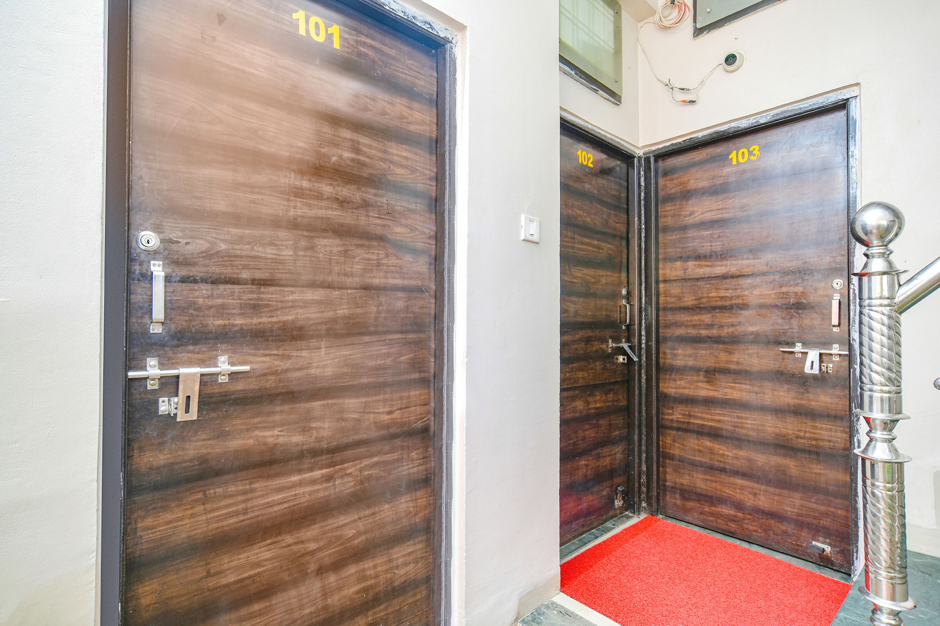 Fabexpress Royal Palace Inn