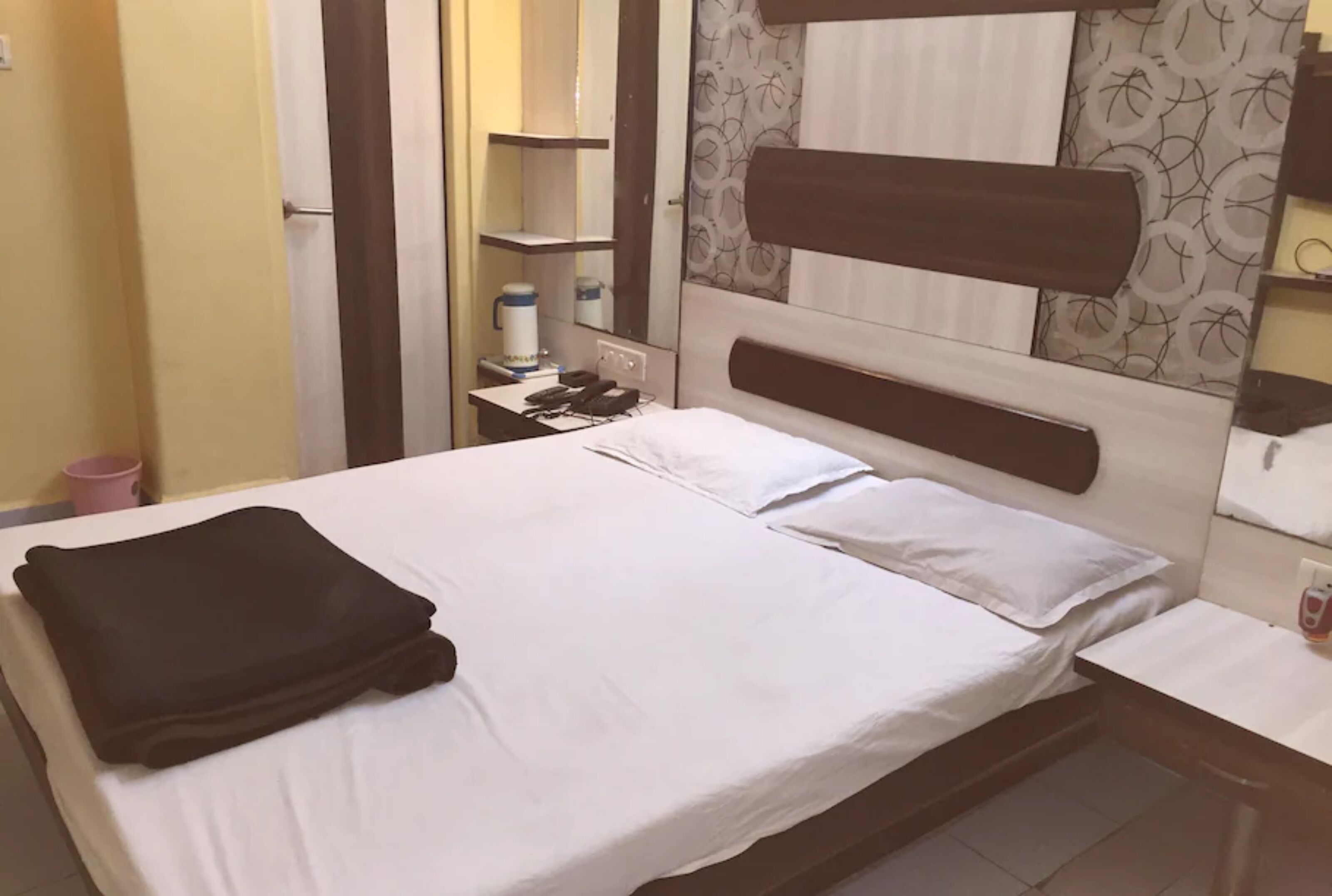 Goroomgo New Sunder Indore