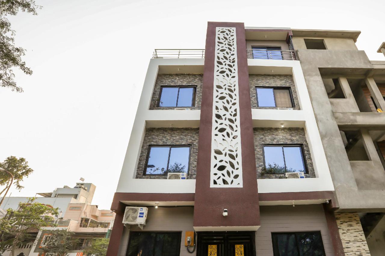 Hotel Arrowcity Inn by OYO Rooms