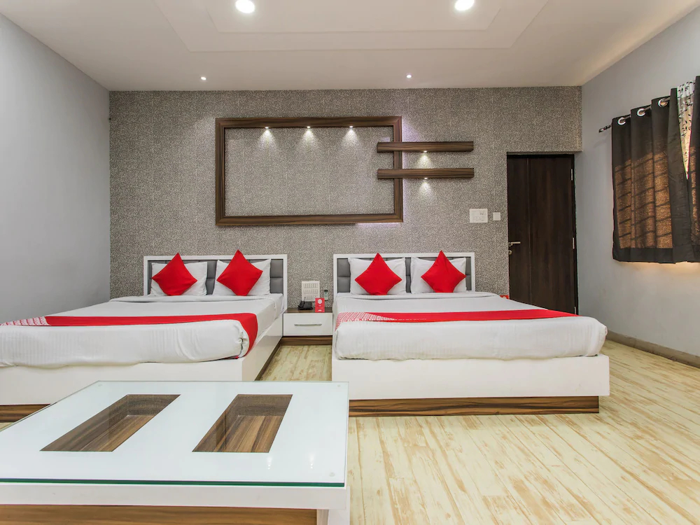 Hotel Bee Town By FabHotels