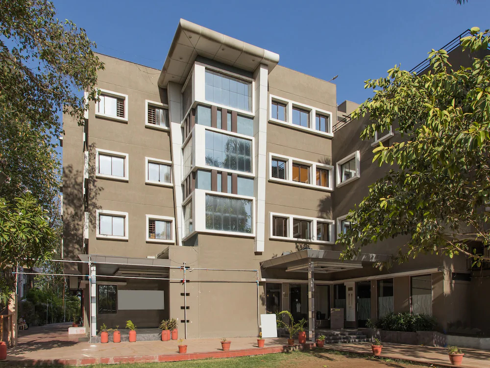 Hotel Bee Town By FabHotels