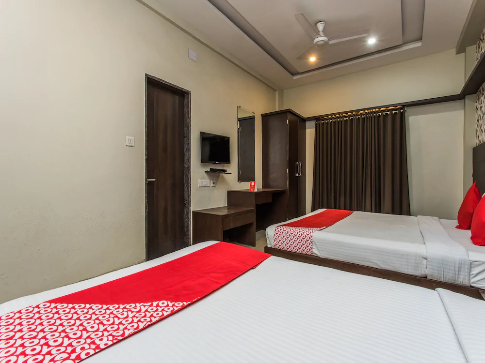 Hotel Bee Town By FabHotels