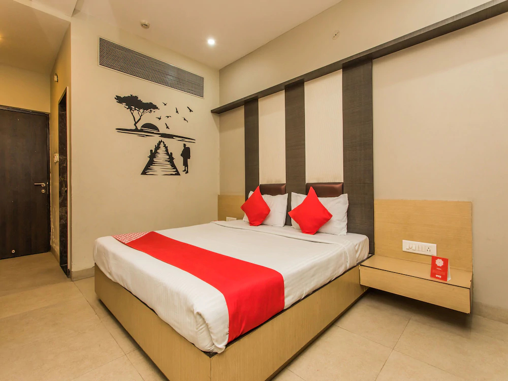 Hotel Bee Town By FabHotels