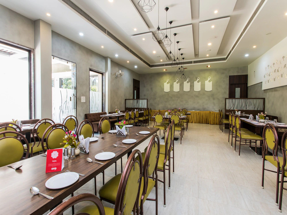 Hotel Bee Town By FabHotels