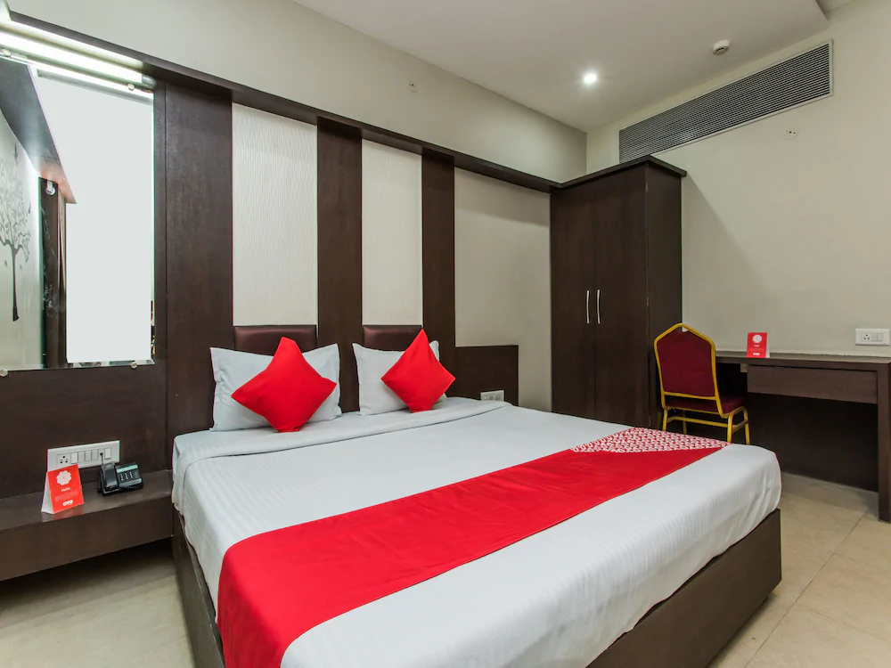 Hotel Bee Town By FabHotels