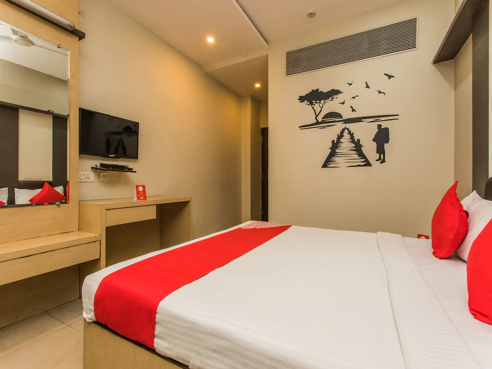 Hotel Bee Town By FabHotels