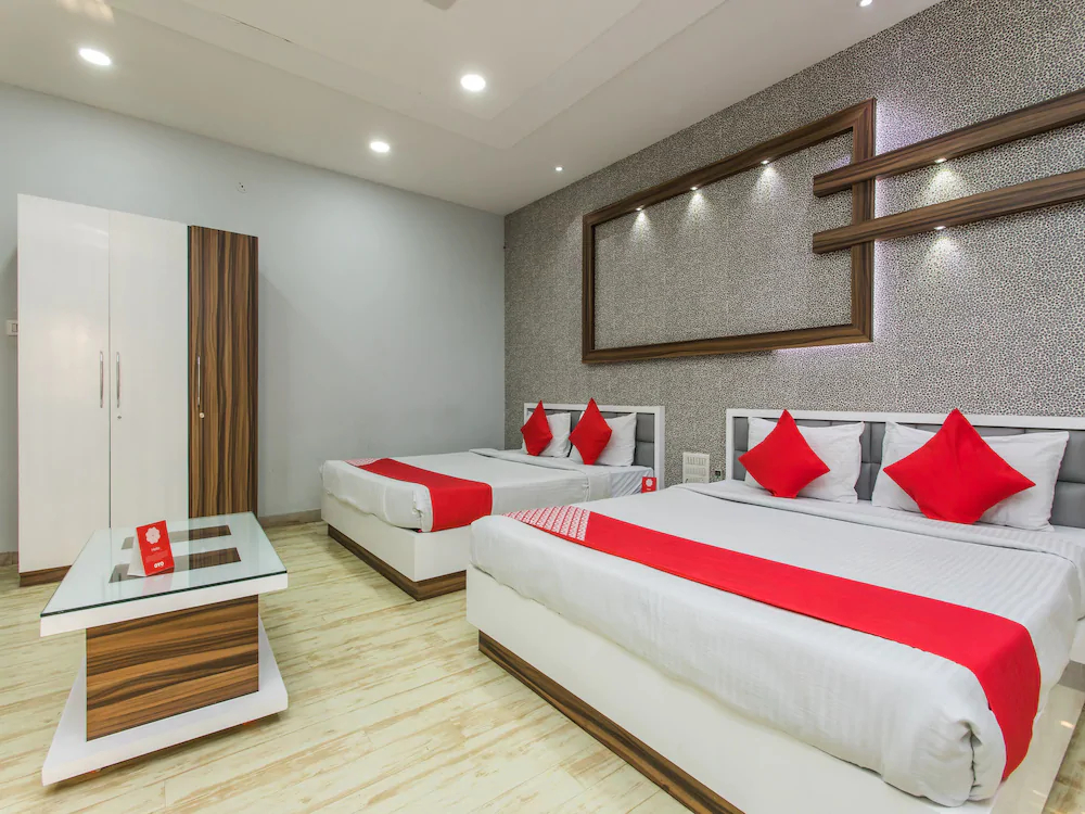 Hotel Bee Town By FabHotels