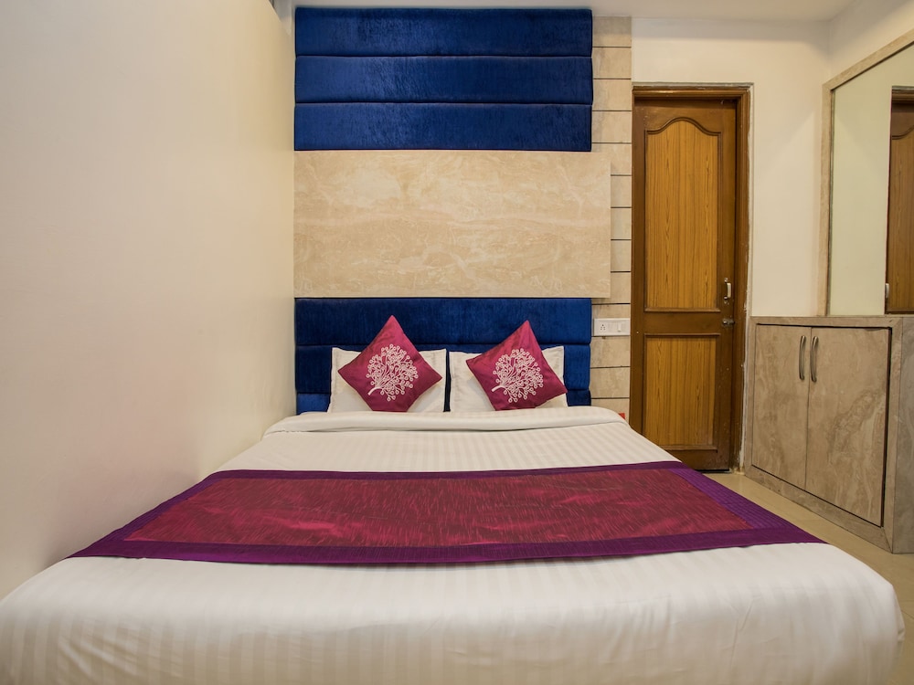 Hotel Care Residency By OYO Rooms