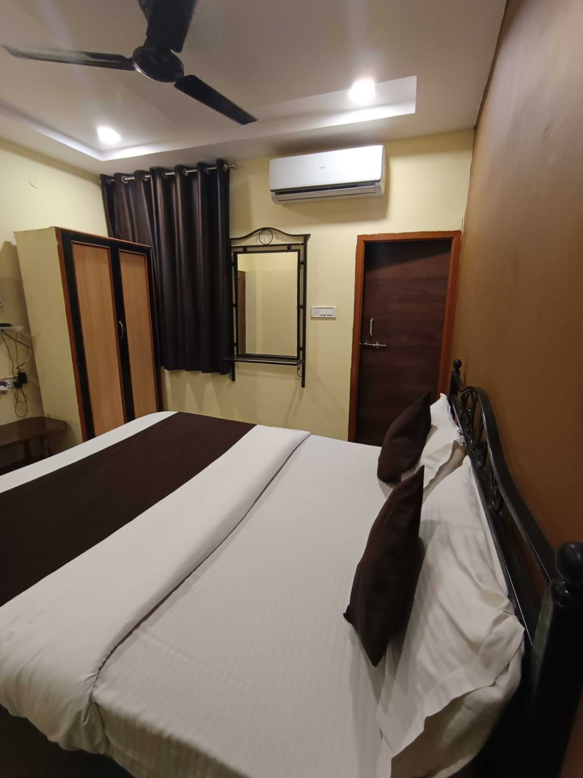 Hotel Mann by Grb