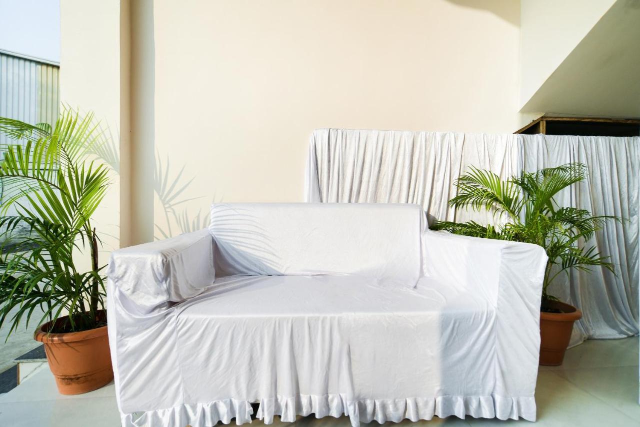 Hotel Radhika by OYO Rooms