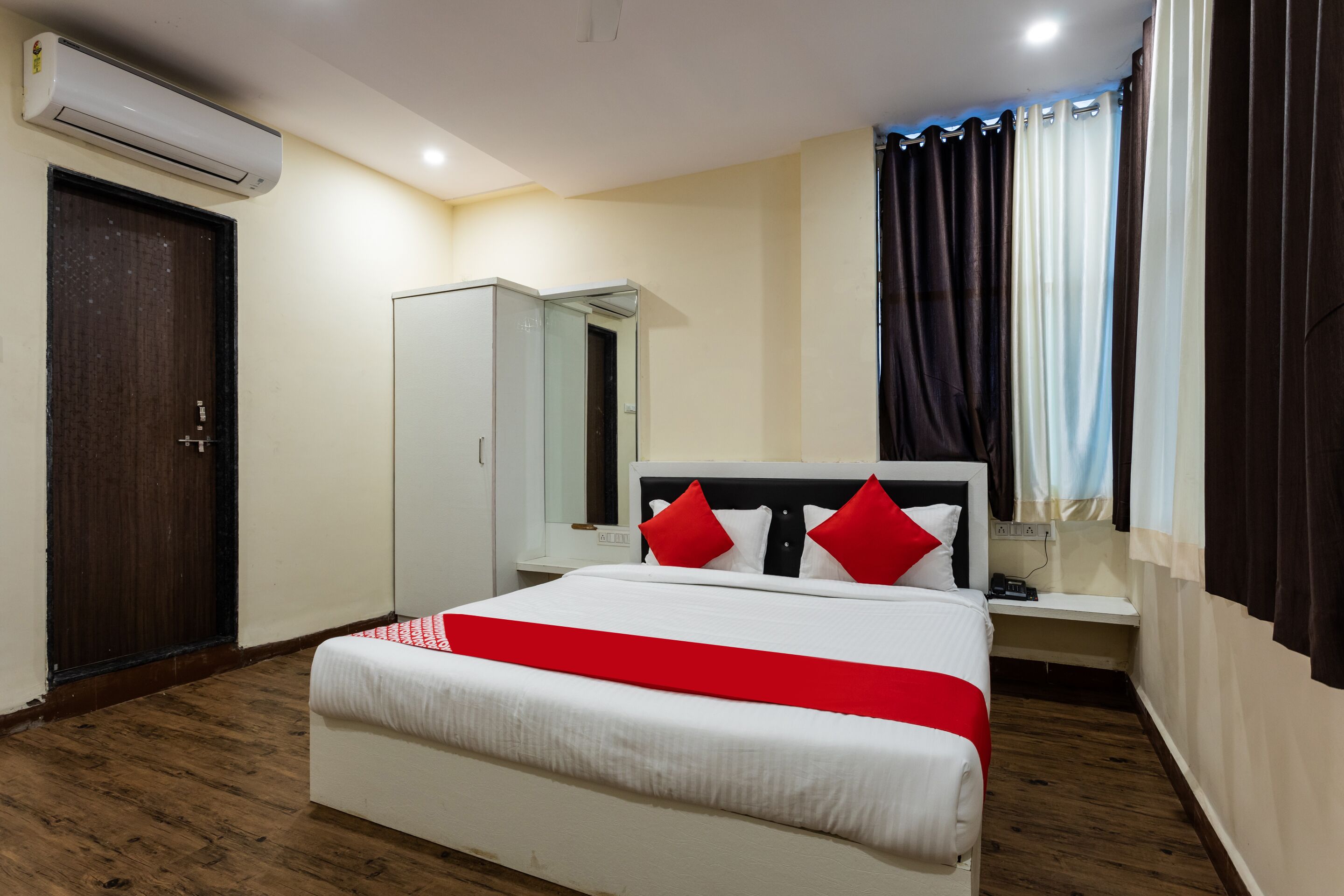 Hotel Raj Palace