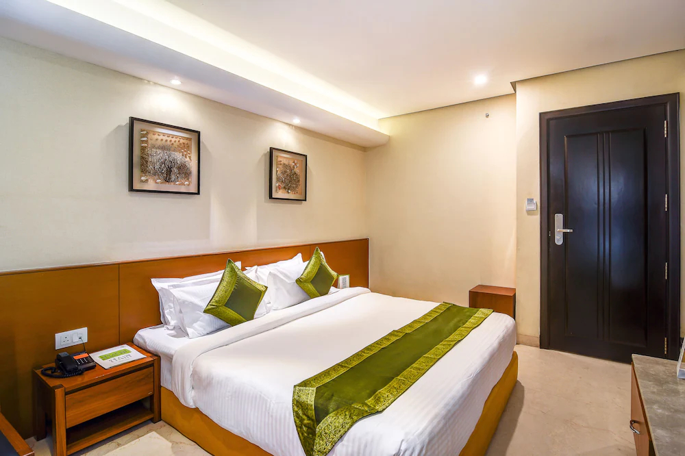 Hotel Sapphire Star Inn by Treebo