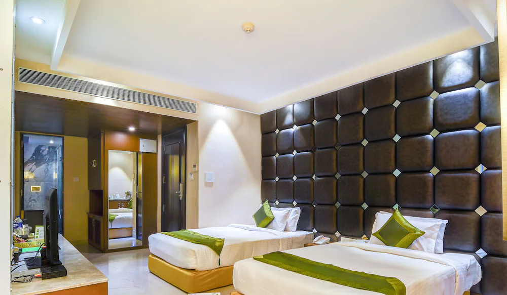 Hotel Sapphire Star Inn by Treebo