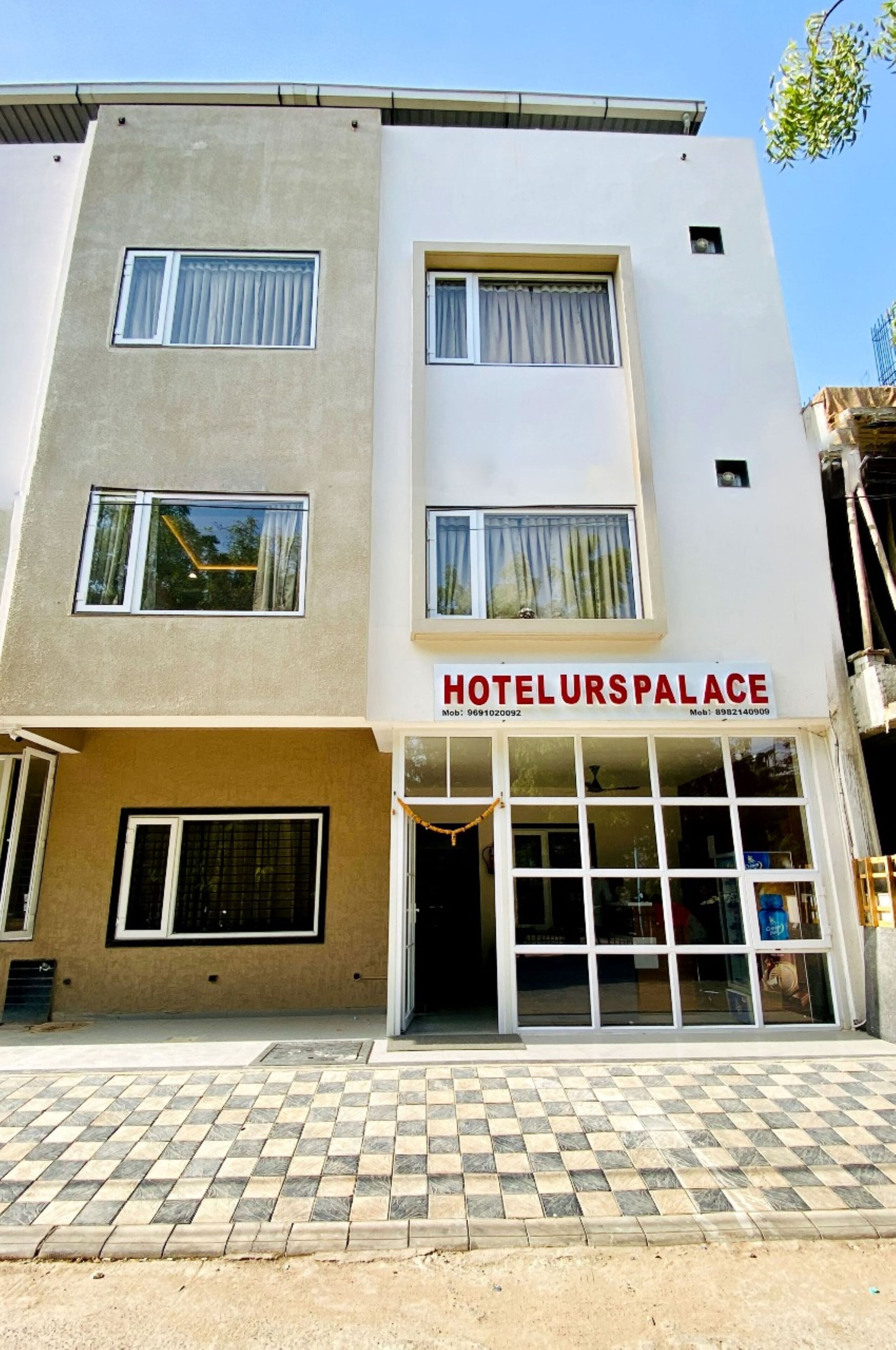Hotel URS Palace