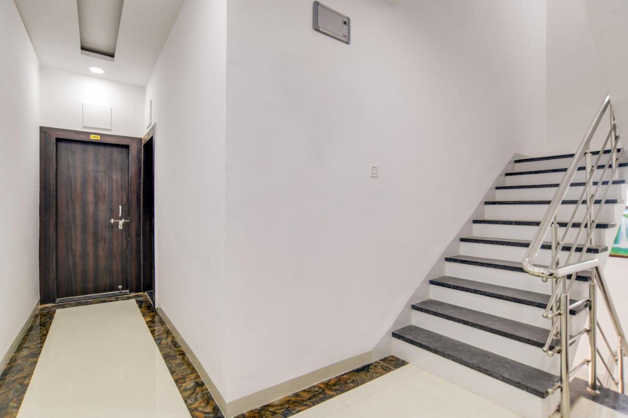 Joy Inn by OYO Rooms
