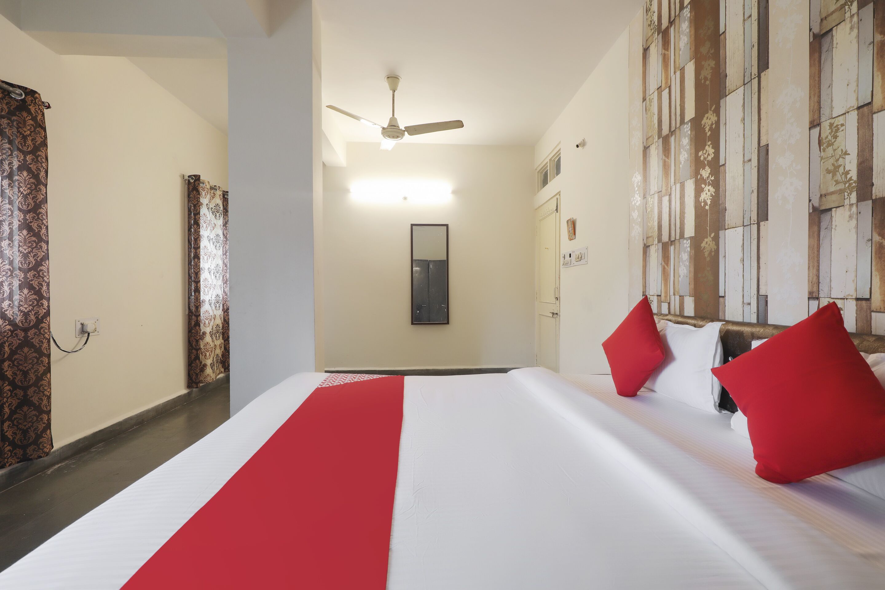 Karnawat Guest House by OYO Rooms