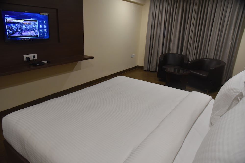 Nirvanaa Hotel & Resort