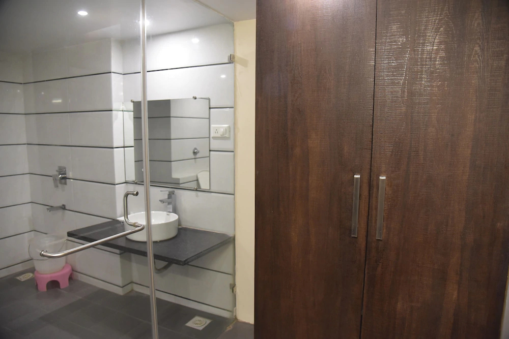 Nirvanaa Hotel & Resort