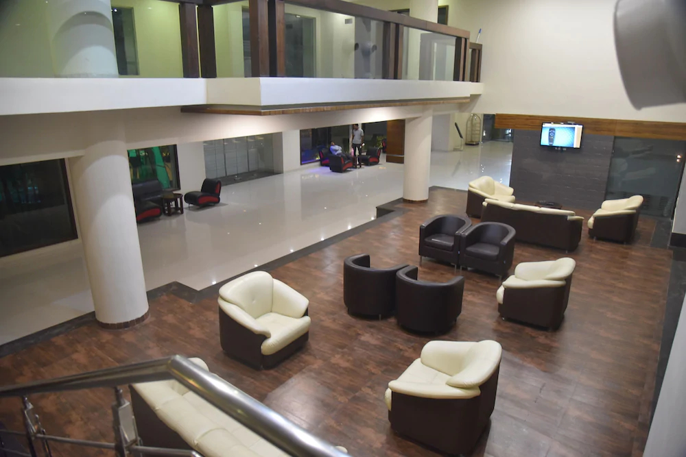 Nirvanaa Hotel & Resort