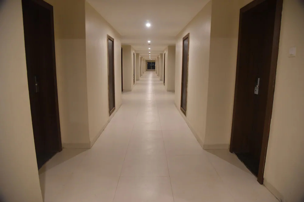 Nirvanaa Hotel & Resort