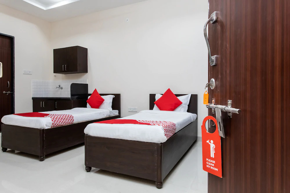 OYO 26905 Hotel Aalishan