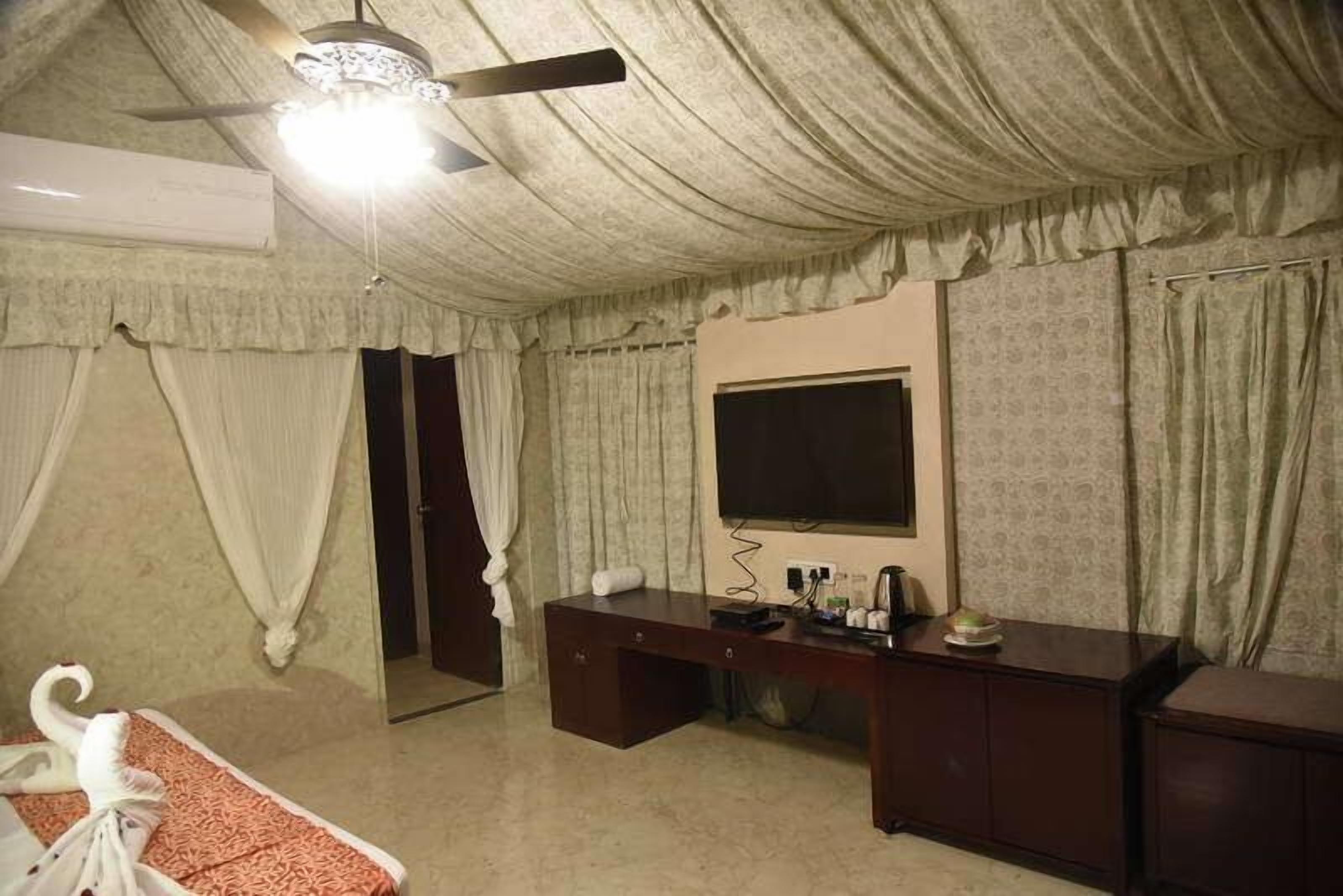 Pride Hotel & Convention Centre Indore