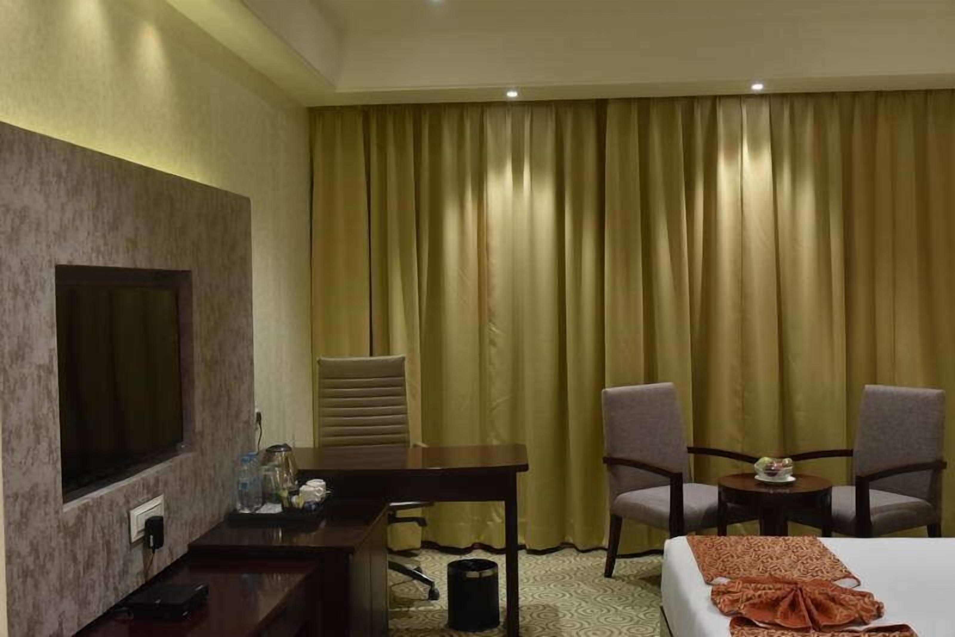 Pride Hotel & Convention Centre Indore