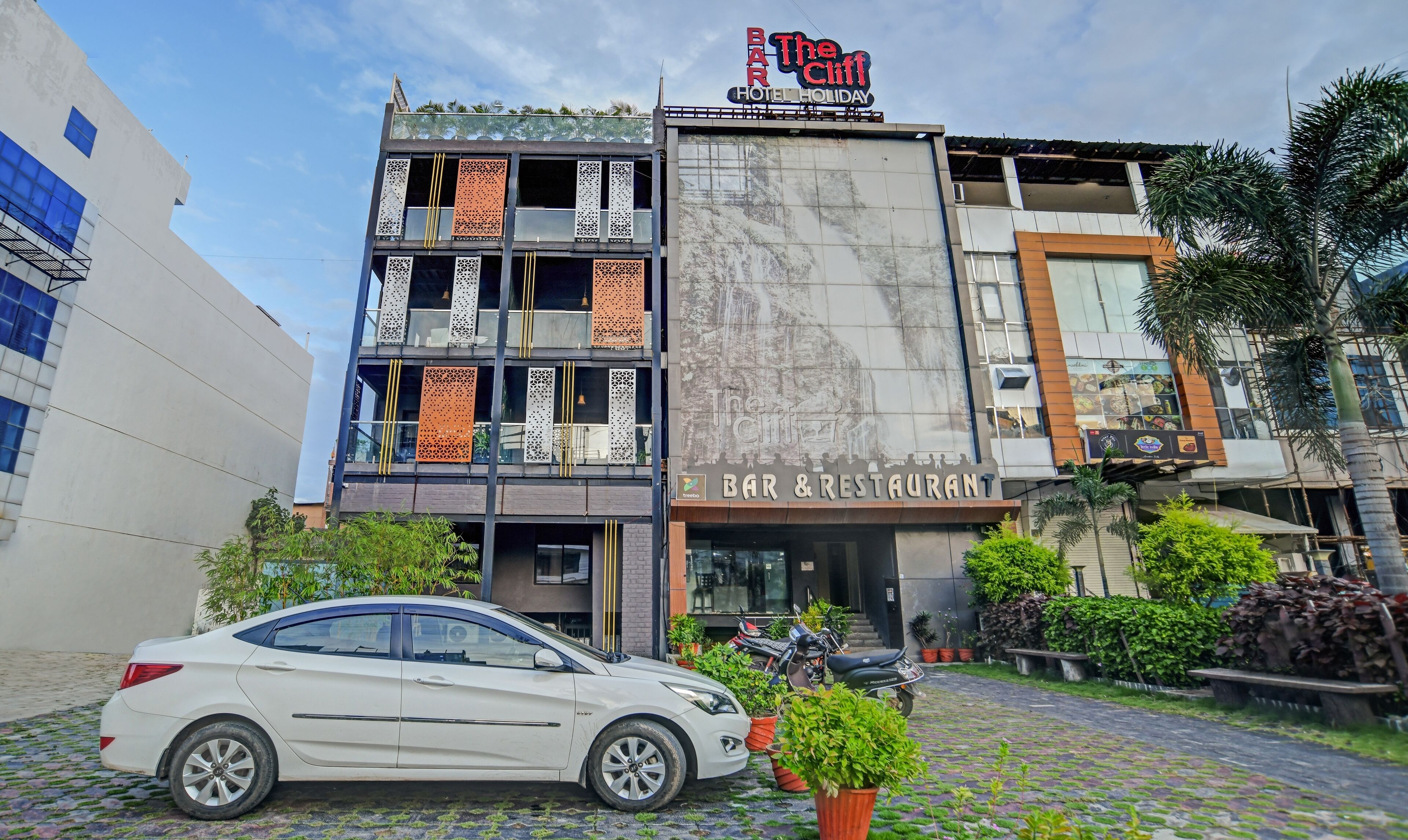 Treebo Trend Holiday