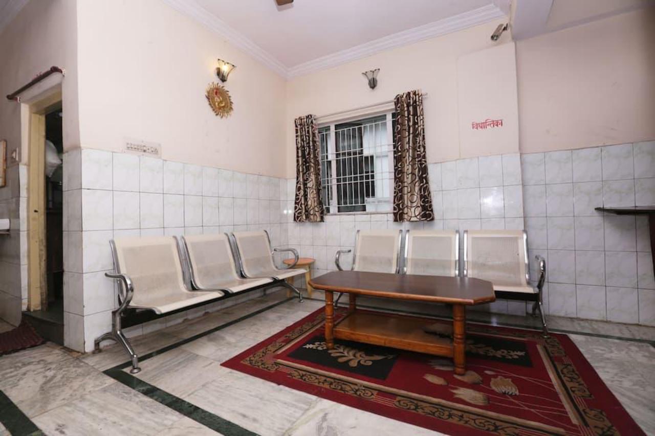 Hotel Basera