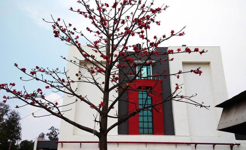 Max Hotel Jabalpur