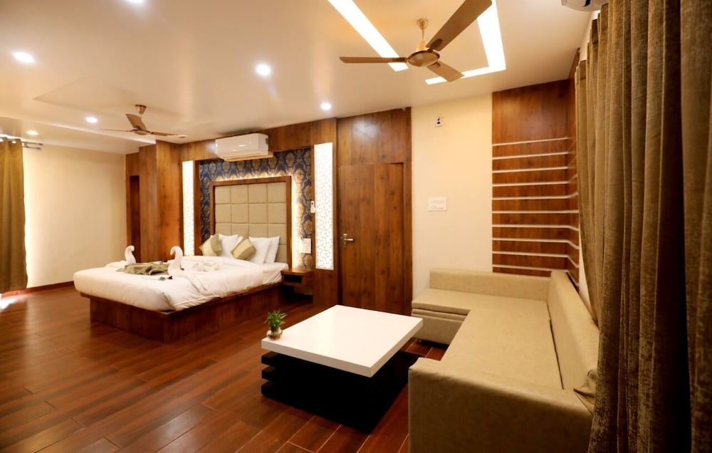 Hotel Yuvraj Grand