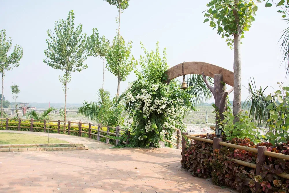 Vrindavan Gopala Resort