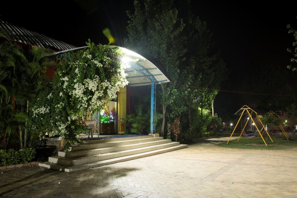 Vrindavan Gopala Resort