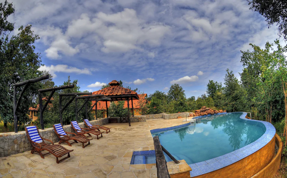 Kanha Earth Lodge